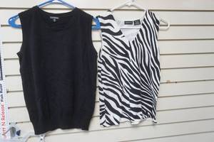 lot 46 image: George Knit Tank Tops Size Small (2ct)