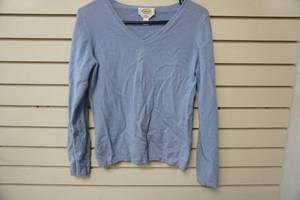 lot 53 image: Talbots Size Small Knit Sweater (light blue)