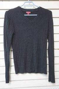 lot 67 image: Merona Size Medium- Black Sweater