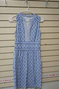 lot 76 image: J. McLaughlin Dress Size XS.