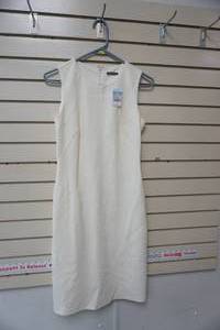 lot 77 image: J. McLaughlin Dress Size XS. NEW WITH TAGS