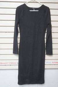 lot 88 image: Ming Black Dress Size S