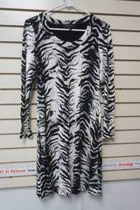 lot 90 image: Karen Kane Dress Size Medium