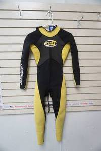 lot 99 image: Jet G Wetsuit Size 6