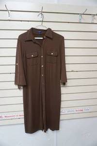lot 103 image: J. McLaughlin Dress - Size XS. (Brown)