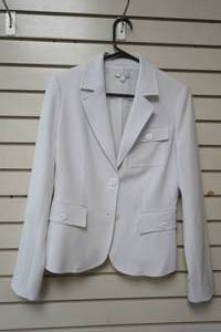lot 113 image: Cache White Blazer Size 2