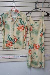lot 122 image: Bishop St. Apparel Dress and Blouse. Size 14