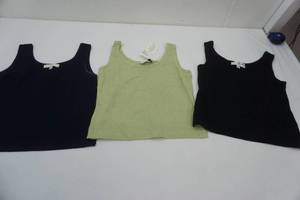 lot 159 image: St. John Knit Tank Lot