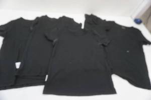 lot 167 image: White Stag Black Tee Size Small (5ct)