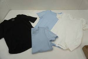 lot 179 image: White Stag & Time & True Tee Lot (4ct) Size Small