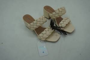 lot 229 image: Time & True Heel Sandals NEW with Tags Size 6