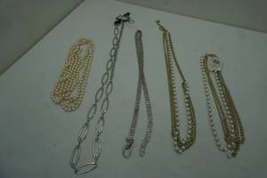 lot 231 image: Fashion Belts, Some NEW with Tags