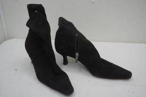 lot 251 image: Anne Klein Ankle Boots 6