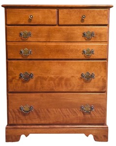 lot 113 image: Vintage Ethan Allen Solid Maple Dresser
