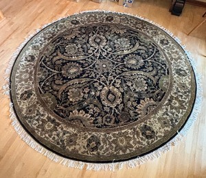 lot 51 image: Persian Style Round Area Rug