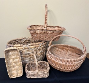 lot 132 image: Bunch of Baskets