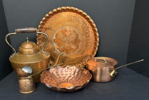 lot 211 image: Vintage Copper Platter, Pot, Pan with Lid, Bowl and More