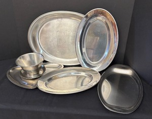 lot 217 image: Variety of Silver Plated Platters and Bowl