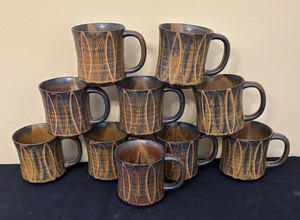 lot 226 image: Vintage Otagiri Stoneware Mugs with Bamboo Leaf Design