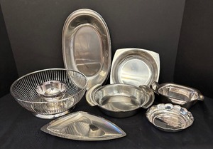 lot 230 image: Sensational Silver Plated Bowls