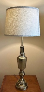 lot 165 image: Vintage Brass Table Lamp