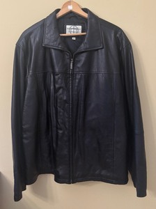 lot 260 image: Boston Harbour Black Leather Coat  Jacket Size XL
