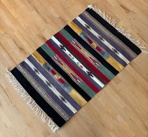 lot 328 image: Lovely Handwoven Rug Tapestry
