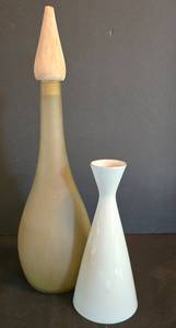 lot 293 image: Minimalist Home Decor, Including Lenox