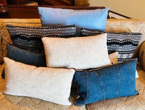 lot 276 image: Beautiful Throw  Accent Pillows in Hues of Blue