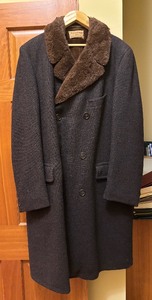 lot 363 image: Vintage Daytons Mens Store Coat