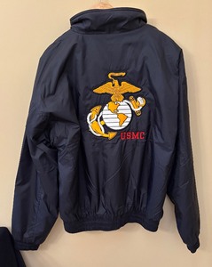 lot 370 image: US Marine Corp Size XL Coat  Jacket by Oarsman