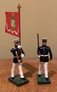 lot 410 image: W. Britain US Marine Corp Standard Summer Dress Toy Soldier Figurines from the Color Guard Collection