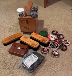 lot 418 image: Vintage Shoe Shine Kit with Brushes and Polish