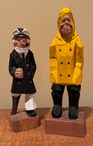 lot 419 image: Two Vintage Wooden Sailor Figurines including One by Pudge Degraff