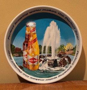 lot 461 image: Vintage Grain Belt Tray