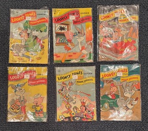 lot 476 image: Six Vintage Issues of Looney Tunes Comic Books