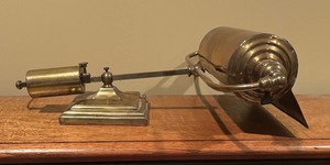 lot 547 image: Vintage Brass Desk  Piano Lamp