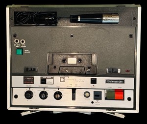 lot 437 image: Wollensak Vintage Cassette System