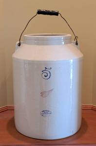 lot 48 image: Vintage Red Wing 5 Gallon Handled Canning Crock