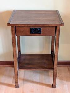 lot 49 image: Small Wood Accent Table