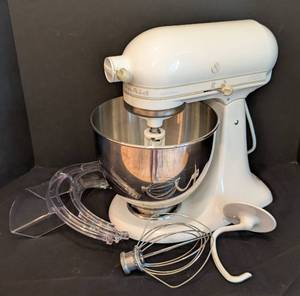 lot 83 image: White KitchenAid Artisan Mixer