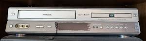 lot 195 image: Toshiba 50-V280 DVDVHS Player