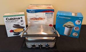 lot 199 image: Assorted Kitchen Gadgets