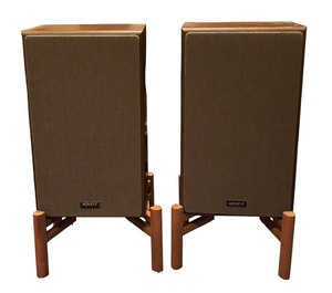 lot 30B image: Pair of Advent 2002 Speakers with Stands