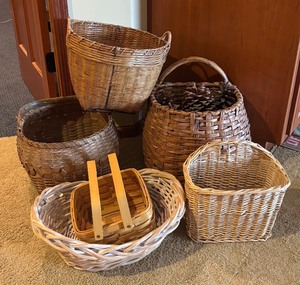 lot 635 image: Variety of Decorative Baskets