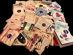 lot 533 image: Huge Lot of Vintage Vinyl Records by Decca, Columba, RCA and More