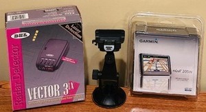lot 614 image: BEL Vector 3LX Radar Detector and Garmin nvi 205W and Car Mount