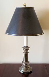 lot 443 image: Vintage Brass Table Lamp