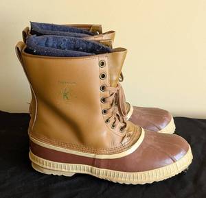 lot 451 image: Pair of Mens Sorrel Size 12 Boots