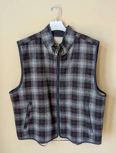 lot 485 image: LL Bean Mens XL Wool Blend Vest